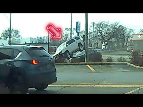 Idiots In Cars Compilation - 434 [USA & Canada Only]