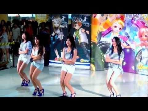"Dandelion" cover SISTAR @ งาน Wedo 2012 Debut Stage5