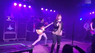Flyleaf performs &quot;Traitor&quot; 2/6/2015