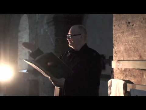 Duo Sonnenschirm - Performance im Kloster St. Buchardi in Halberstadt