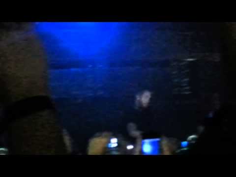 Calvin Harris Cocoricò- Drinking from the bottle