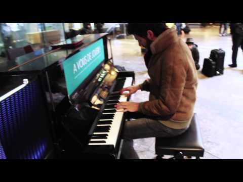 Marco Guazzone - Comptine d'un Autre été: L'après Midi (Yann Tiersen) - Gare de Toulouse Matabiau