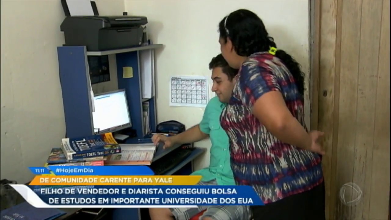 Filho de vendedor e diarista, jovem conquista bolsa de estudos em universidade dos EUA