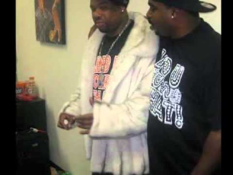 SMELL N LIKE BRAND NEW MONEY   Macshawn100   featuring  Tha Dogg Pound