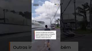 Vídeo mostra momento do estouro de tubulação que alagou ruas e arrastou carros no RJ #shorts