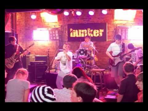 Chain Connection - On The First Minute