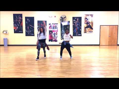 Zumba® with LO -  *Sacude Y Levantate / Basic Warm Up*