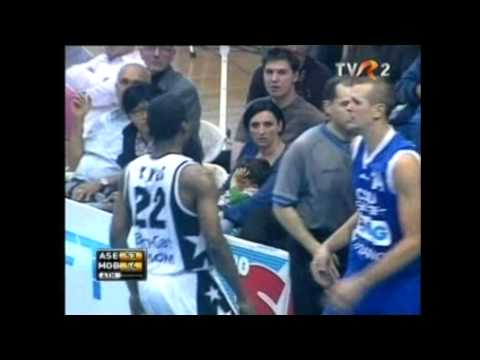 Kyndall Dykes #22 - Dunk Highlights