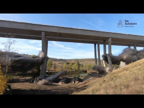 A45-Talbrücke bei Wilnsdorf erfolgreich gesprengt