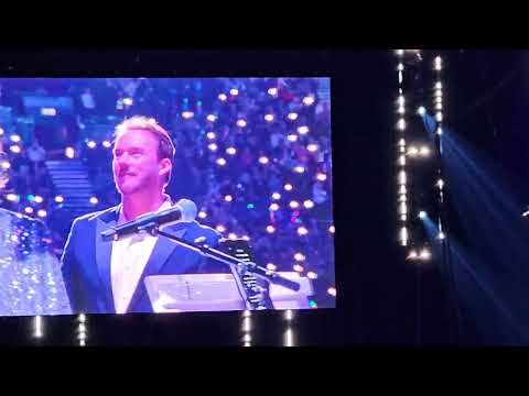 ❤️RUSSELL WATSON EMOTIONAL TWO MINS AT ROCK CHOIR LIVE YOU RAISE ME UP❤️