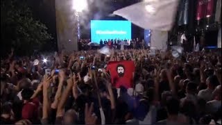 Buenos Aires: Na festa do povo argentino pela vitória de Alberto Fernández e Cristina, multidão pedi