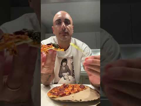 Pizza e caviar #pizzatime #caviar #frenchbutter