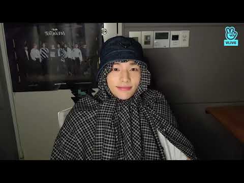 [ENG SUB/INDO SUB] Stray Kids Hyunjin Live "어쩌다가 끊겨서.." 120921 Live on VLive