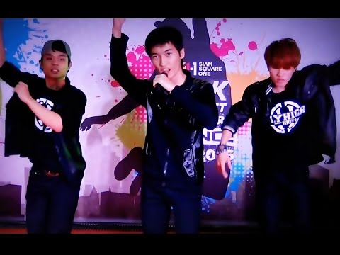 "Fly High" cover "Intro+Day By Day" (High4) @ "SIAM SQUARE1 J&K-Street Cover Party 2015"