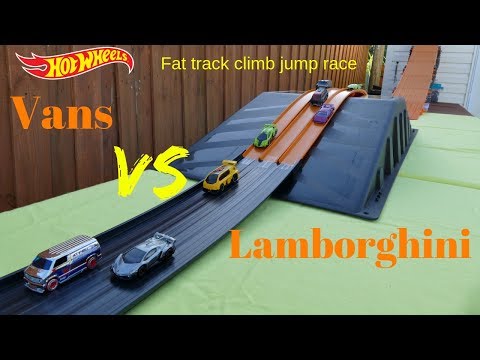 HOT WHEELS LAMBORGHINI VS VANS FAT TRACK EPIC TOURNAMENT RACE/BEST TOYS CARS