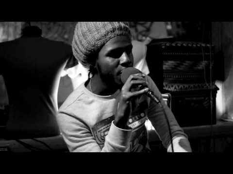 CHRONIXX live on RADIO LILY with MAX GLAZER