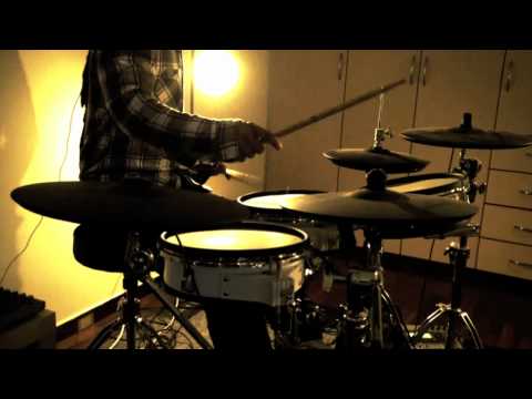 Marios Ioannou: playing some grooves