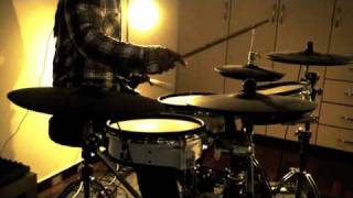Marios Ioannou: playing some grooves