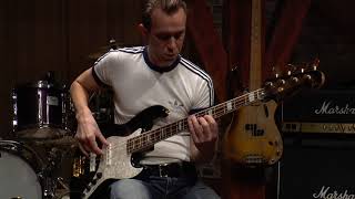 Video thumbnail for Vintage Guitar Oldenburg presents a Fender Jazz Bass The Ventures Signature from 1996 by Vintage Guitar Oldenburg