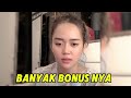 Live Before You Even Do Anything You Re Already Given A Bonus Do Your Make Up First Guys