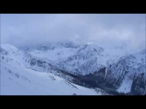 🎶 ⛄ Carlos Nakai - 2 Hours of Native American Music with Wind & Wolves Sounds for Winter Season #1