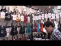 Япония. Магазин музыкальных инструментов в Японии 