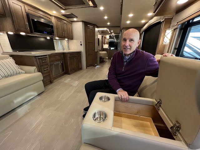 Preview image of 2022 Newmar Ventana 4037 (17N210243) youtube video