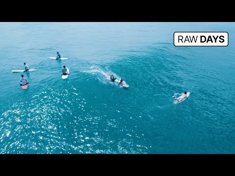 Imágenes de drones de Batu Karas de surfistas y olas