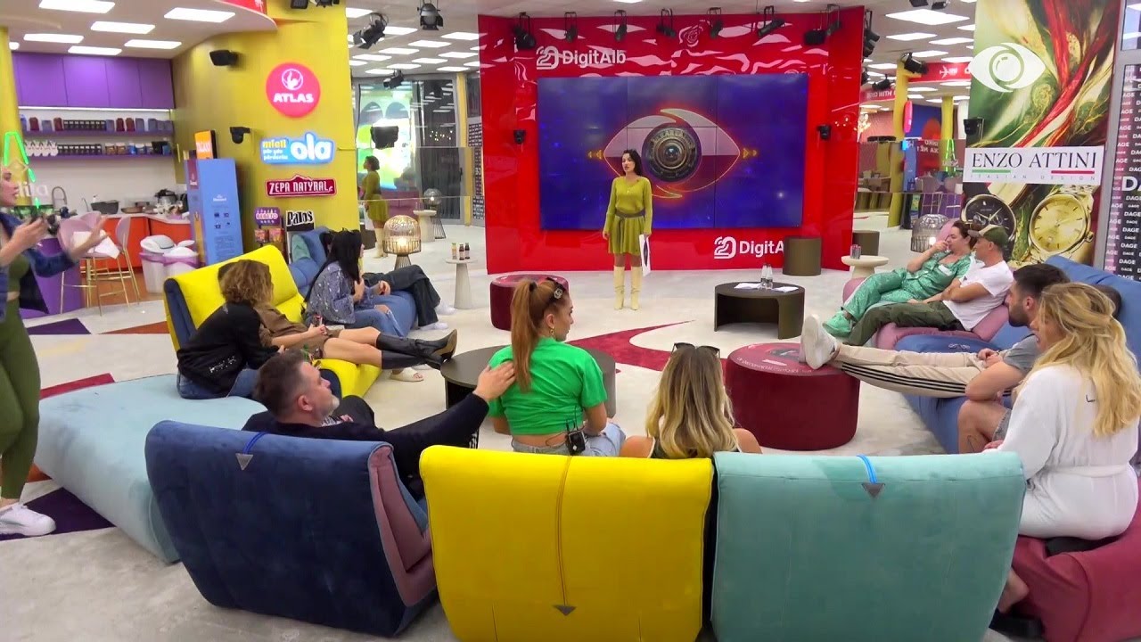 Zarf i bardhë/ Banorët gati të luajnë, çfarë ka përgatitur për ta Vëllai i Madh?