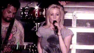 Kellie Pickler- Don&#39;t close your eyes