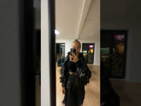 pre-show lip trills in Hamburg