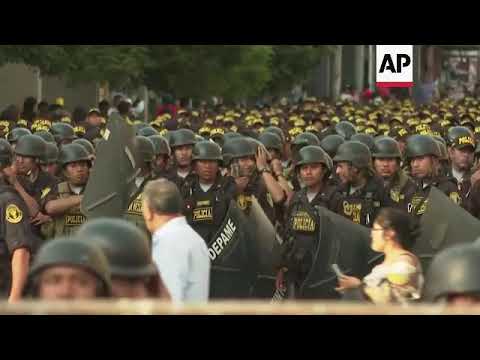 Police fire tear gas to disperse demo in Peru