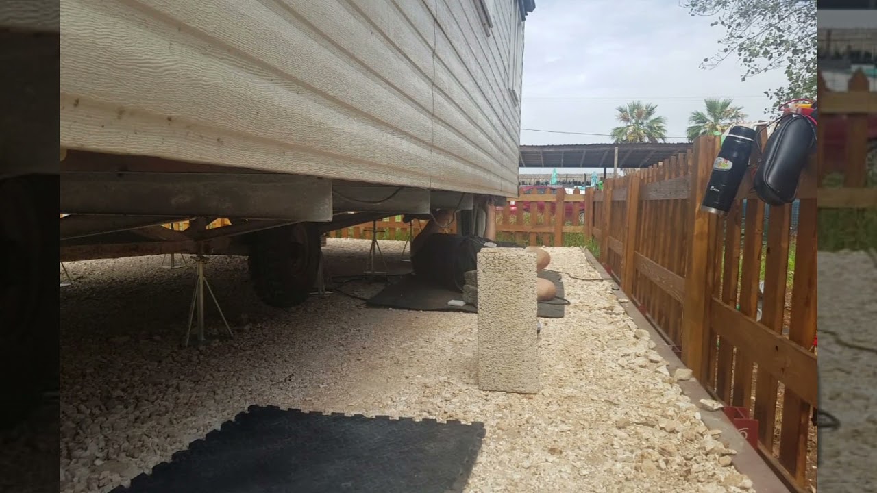 What size are static caravan water pipes? Tipseri