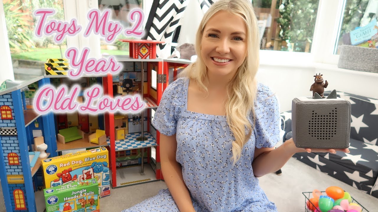 TOYS THAT MY 2 YEAR OLD LOVES | CHRISTMAS TOY AND PRESENT INSPIRATION | ellie polly