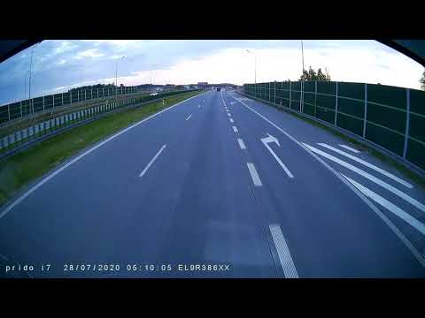 Wypadek A1/S8 Kierunek Katowice Wroclaw zajechanie drogi.