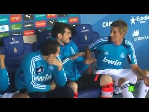 FUNNY !!Fabio Coentrao  went to the bench without being convoked !! @