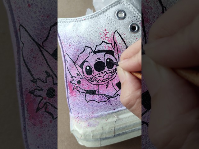 Vídeo relacionado con Disney Stitch Zapatos Niñas, Calzado Diseño Suela Gruesa Deportivas Altas, Incluye Caja de Regalo, Talla EU 30