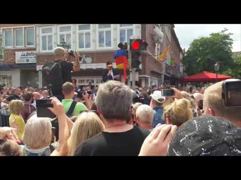 Otto enthüllt seine Ampel