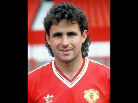 Man Utd's Greatest Ever Defenders - Arthur Albiston