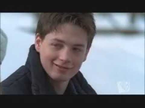 Everwood trailer shot used to illustrate character turns underscored by music