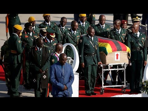 شاهد وصول جثمان رئيس زمبابوي السابق روبرت موغابي إلى هراري…