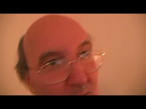 MongoTV_8847 - LOOKING AT GAMER PC HARDWARE - Part 587 - Iqaluit - Nunavut - Canada