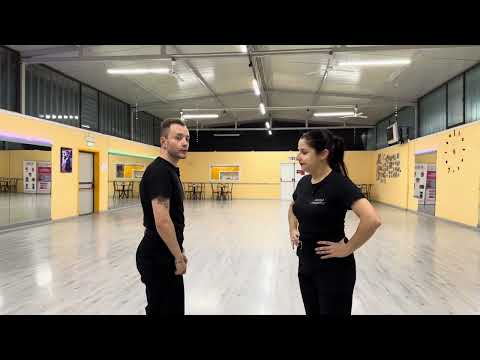 FOX, CUMBIA, TERZINATO FOOTWORK DIFFERENCE! Dance tips with Matteo and Daniela 💚💙 #youtuber