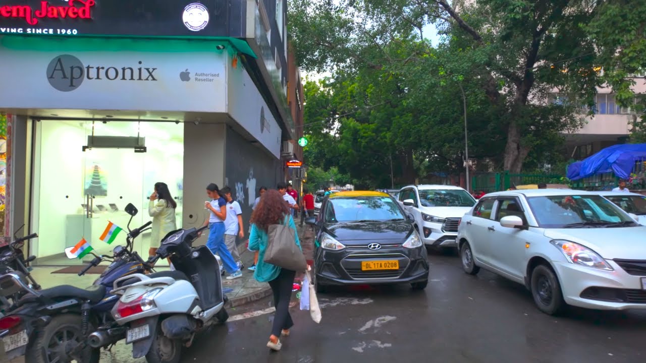 Immersive street-level walking tour through New Delhi (Market 9), India, showcasing authentic urban landscapes, local architecture, and the vibrant atmosphere of the city's neighborhoods
