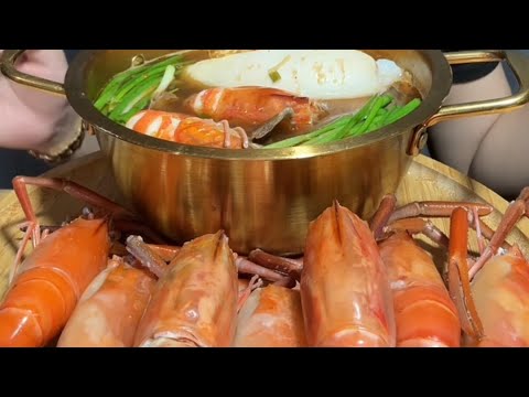 Ăn nồi mì tôm mực với nấm lọc nhung giòn sần sật ❤️