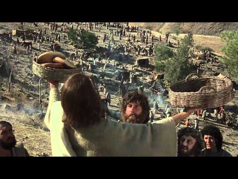 耶穌（英文） 耶穌餵養五千人。 (JESUS (English) Jesus Feeds the 5000)