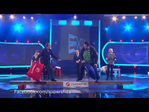 SUPER SFIDA Kengetar vs Aktor  LUFTA ME JASTËKË