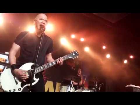 Videoclip de Do You Wanna Rock (Live) — Danko Jones