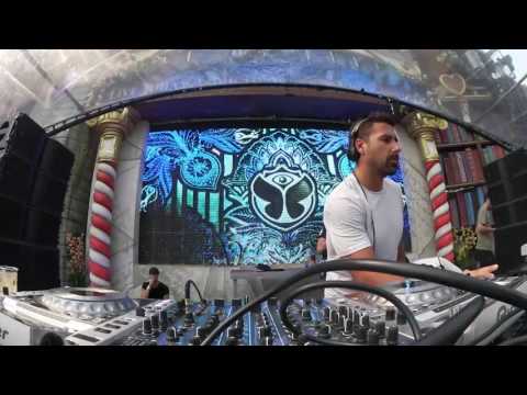 Sammy W & Alex E - Ridin Dirty (Original Mix) play by Russ Yallop on Tomorrowland 2016