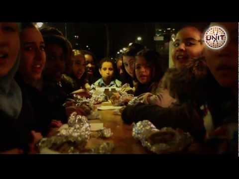 Mensen Luister Eens - Al Wahda and Friends (Officiële clip)